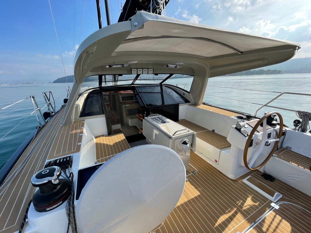 Pegasus 50 Electric Oaya — FlexiTeek synthetic teak installation